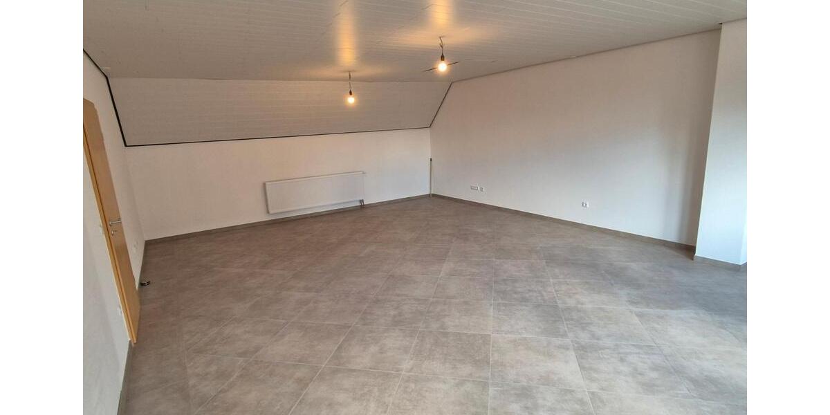 Etagenwohnung Wegberg - 4 Zimmer, 165 m&sup2;, 1.350&euro; | Angebot:27532813