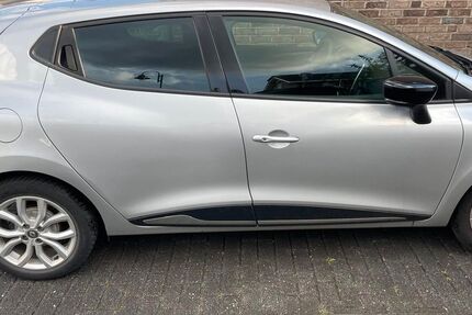 Renault Clio 48.475 km 10.900 &euro; Duisburg 47228