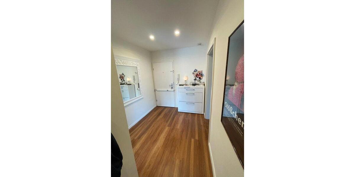 Etagenwohnung Düsseldorf Stadtbezirk 5 - 2 Zimmer, 60 m&sup2;, 250.000&euro; | Angebot:27534504