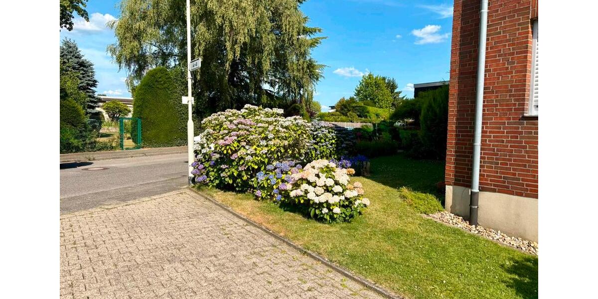 Erdgeschoßwohnung Mönchengladbach Nord - 2 Zimmer, 70 m&sup2;, 195.000&euro; | Angebot:27440847