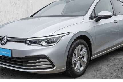 VW Golf Variant 31.391 km 23.940 &euro; Düsseldorf 40474