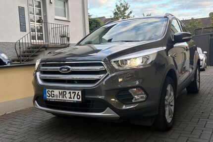 Ford Kuga 99.700 km 15.500 &euro; Solingen 42659
