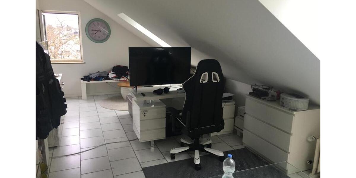 Dachgeschoßwohnung Ratingen Tiefenbroich - 2 Zimmer, 42 m&sup2;, 150.000&euro; | Angebot:18833422