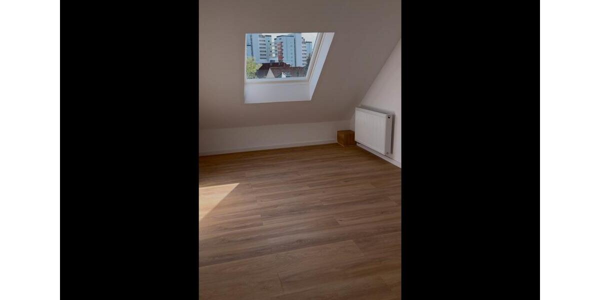 Etagenwohnung Leverkusen - 4 Zimmer, 110 m&sup2;, 1.650&euro; | Angebot:27570433