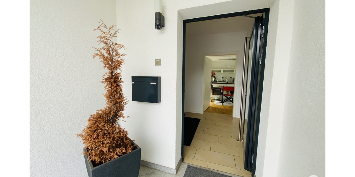Wohnen auf einer Ebene Moderne, hochwertige 3 Zimmer-Wohnung mit Bungalow-Charakter - Erdgeschoßwohnung Düsseldorf Heerdt | Angebot:27496473