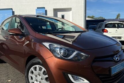 Hyundai i30 83.000 km 7.299 &euro; Krefeld 47800