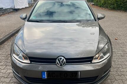 VW Golf 256.000 km 5.700 &euro; Düsseldorf 40219