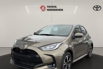 Toyota Yaris 7.495 km 21.885 &euro; Krefeld 47809