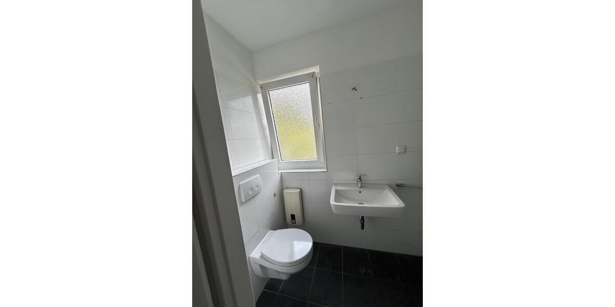 Dachgeschoßwohnung Ratingen - 2 Zimmer, 70 m&sup2;, 840&euro; | Angebot:27537349