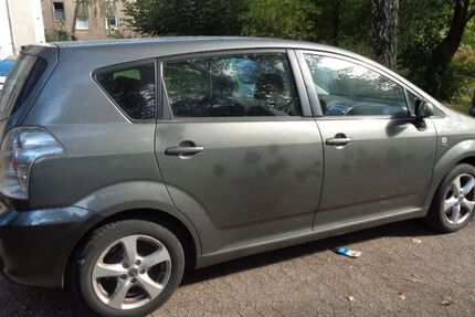 Toyota Corolla Verso 322.000 km 3.700 &euro; Düsseldorf 40211