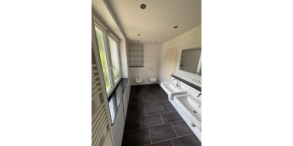 Bungalow Mönchengladbach West - 6 Zimmer, 320 m&sup2;, 625.000&euro; | Angebot:27444024