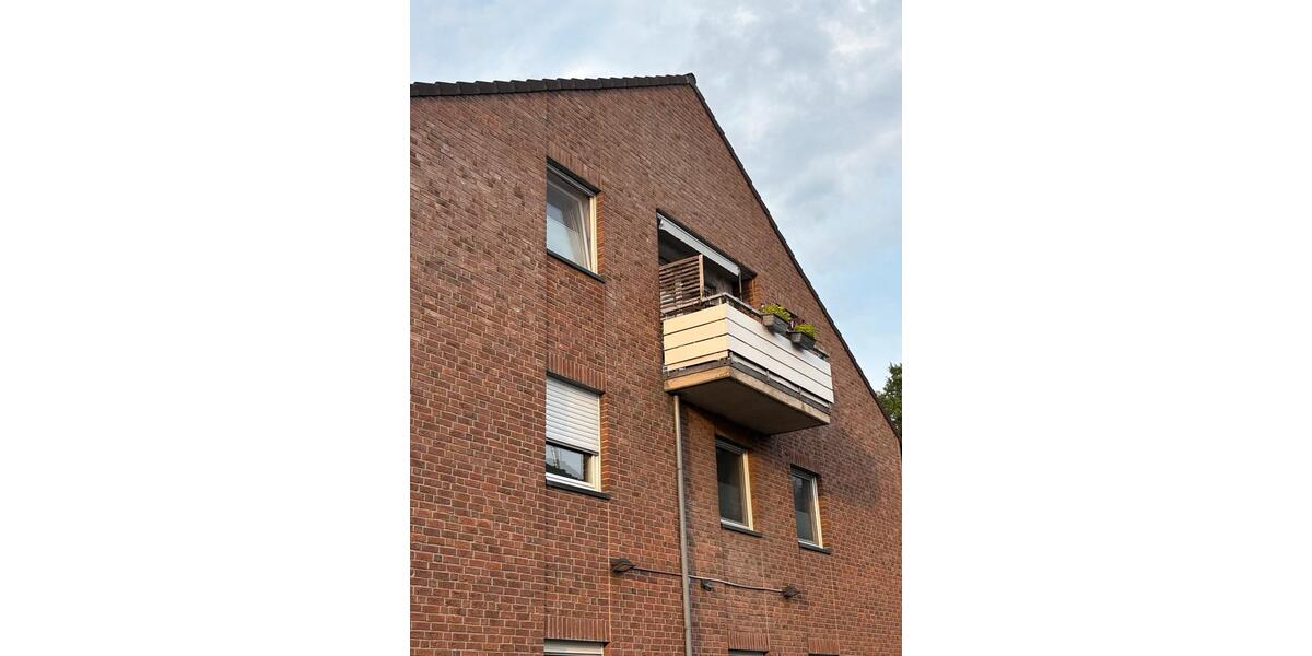 Dachgeschoßwohnung Neukirchen-Vluyn Vluyn - 4 Zimmer, 101 m&sup2;, 269.000&euro; | Angebot:27499796