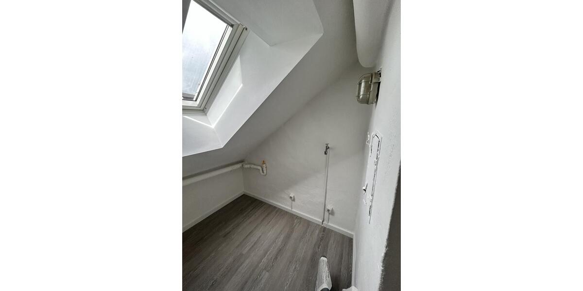 Dachgeschoßwohnung Ratingen - 2 Zimmer, 70 m&sup2;, 840&euro; | Angebot:27537349