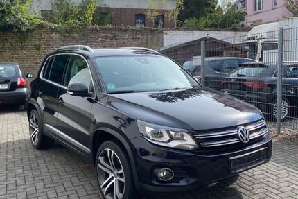 VW Tiguan 225.965 km 8.999 &euro; Solingen 42655