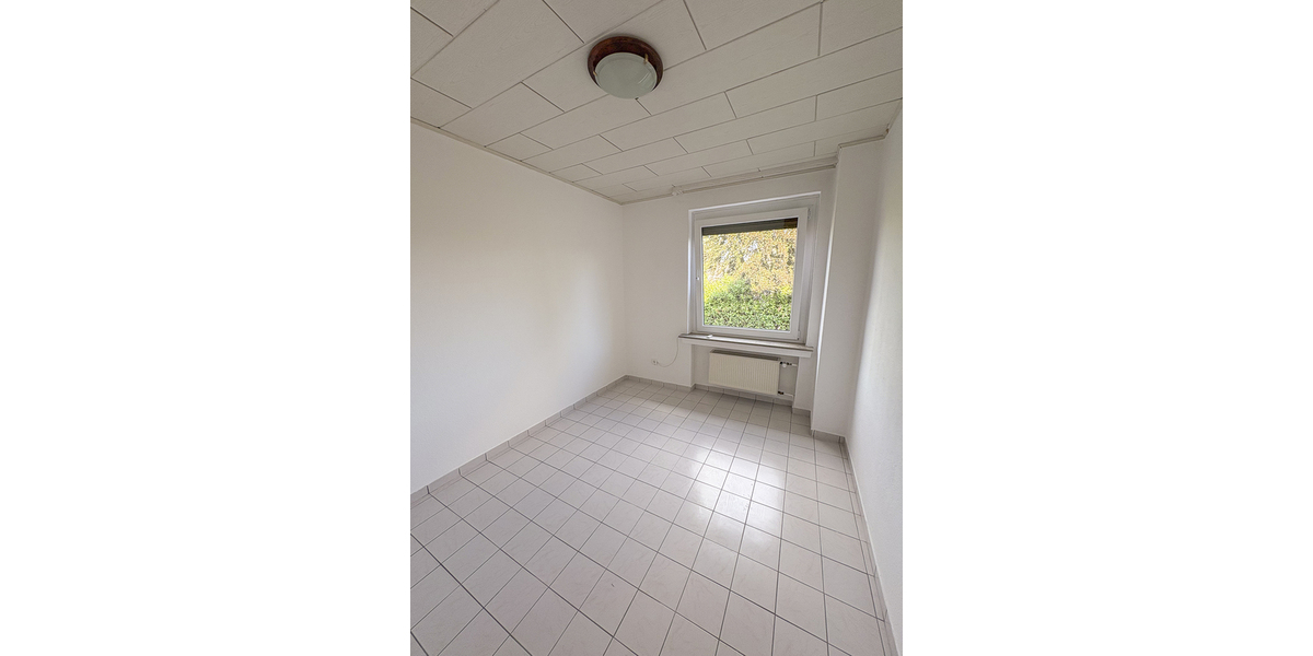 3-Zimmer-Wohnung mit Balkon & EBK – ideal für 2er-WG – 1.100 € warm - 3- Düsseldorf Wersten | Angebot:27500383