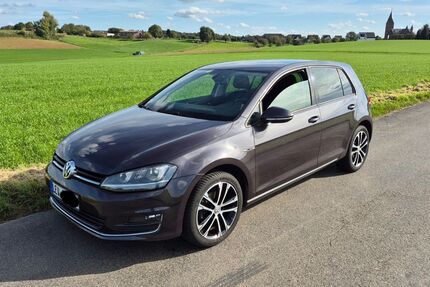 VW Golf 76.000 km 10.900 &euro; Leverkusen 51381