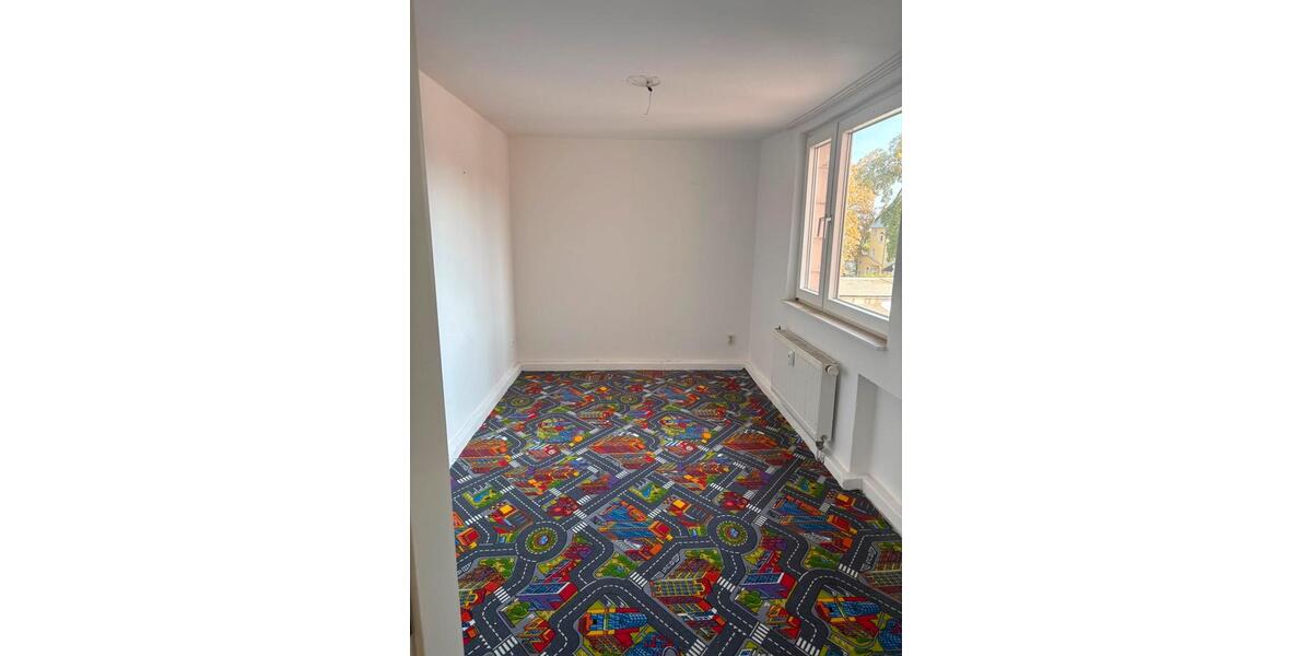 Etagenwohnung Leverkusen - 4 Zimmer, 90 m&sup2;, 900&euro; | Angebot:27532837