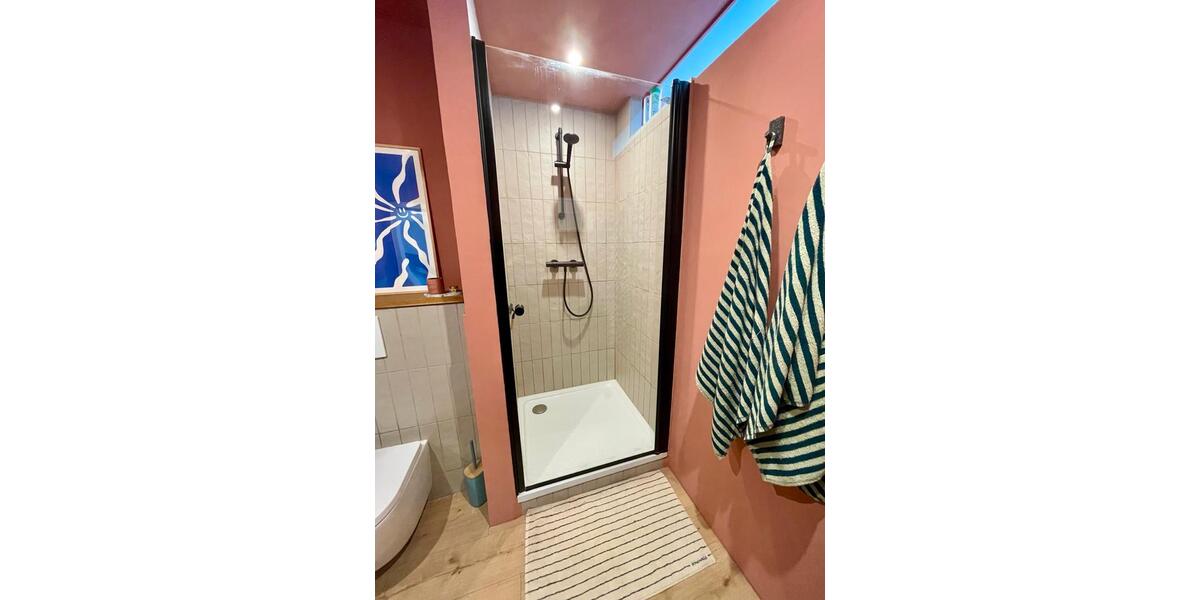 Dachgeschoßwohnung Krefeld Gellep-Stratum - 2.5 Zimmer, 60 m&sup2;, 159.000&euro; | Angebot:27499360