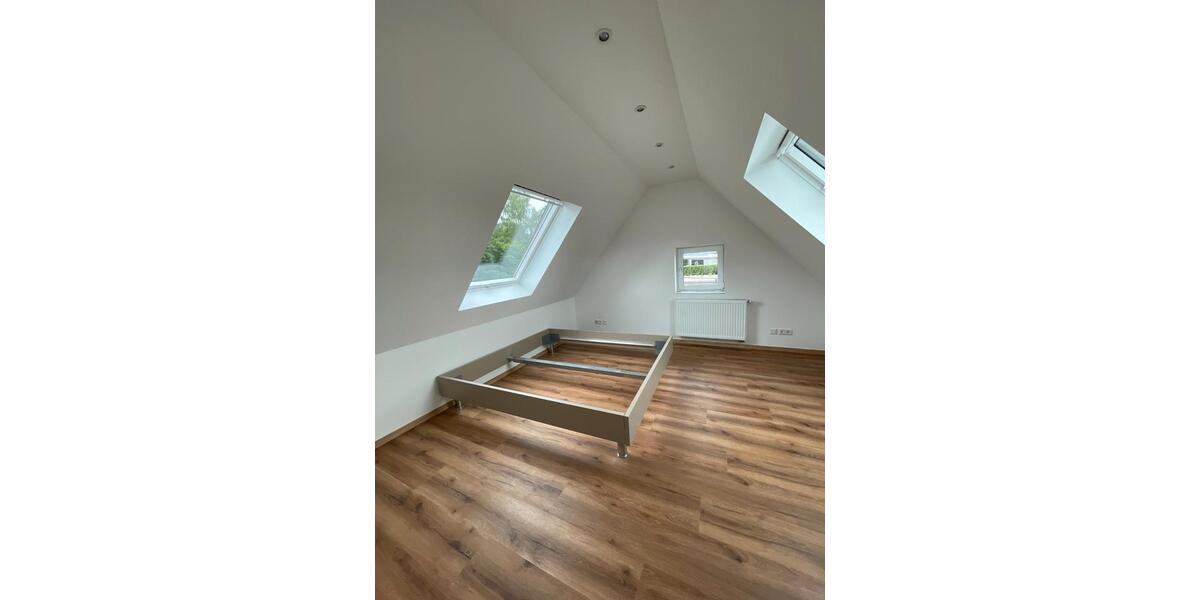 Maisonettenwohnung Düsseldorf Stadtbezirk 8 - 5 Zimmer, 99 m&sup2;, 2.700&euro; | Angebot:27539337