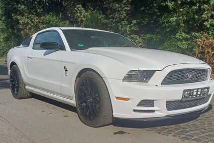 Ford Mustang 131.000 km 17.399 &euro; Duisburg 47138