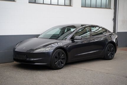 Tesla Model 3 64.077 km 33.750 &euro; Mönchengladbach 41236
