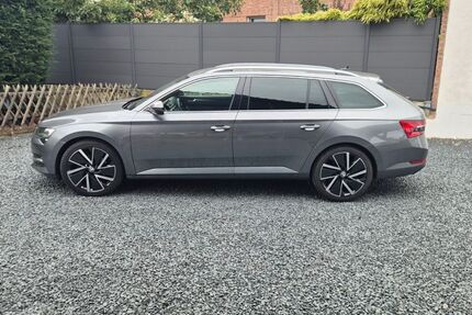 Skoda Superb 60.000 km 25.199 &euro; Willich 47877