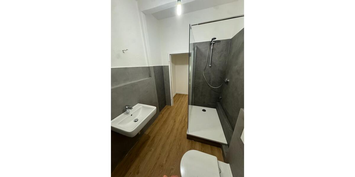 Dachgeschoßwohnung Mönchengladbach West - 2 Zimmer, 65 m&sup2;, 920&euro; | Angebot:27544606