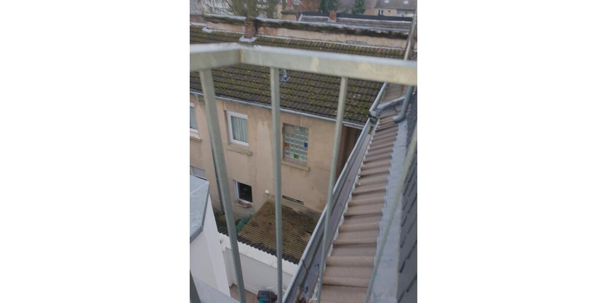 Dachgeschoßwohnung Krefeld - 1 Zimmer, 65 m&sup2;, 900&euro; | Angebot:27535152