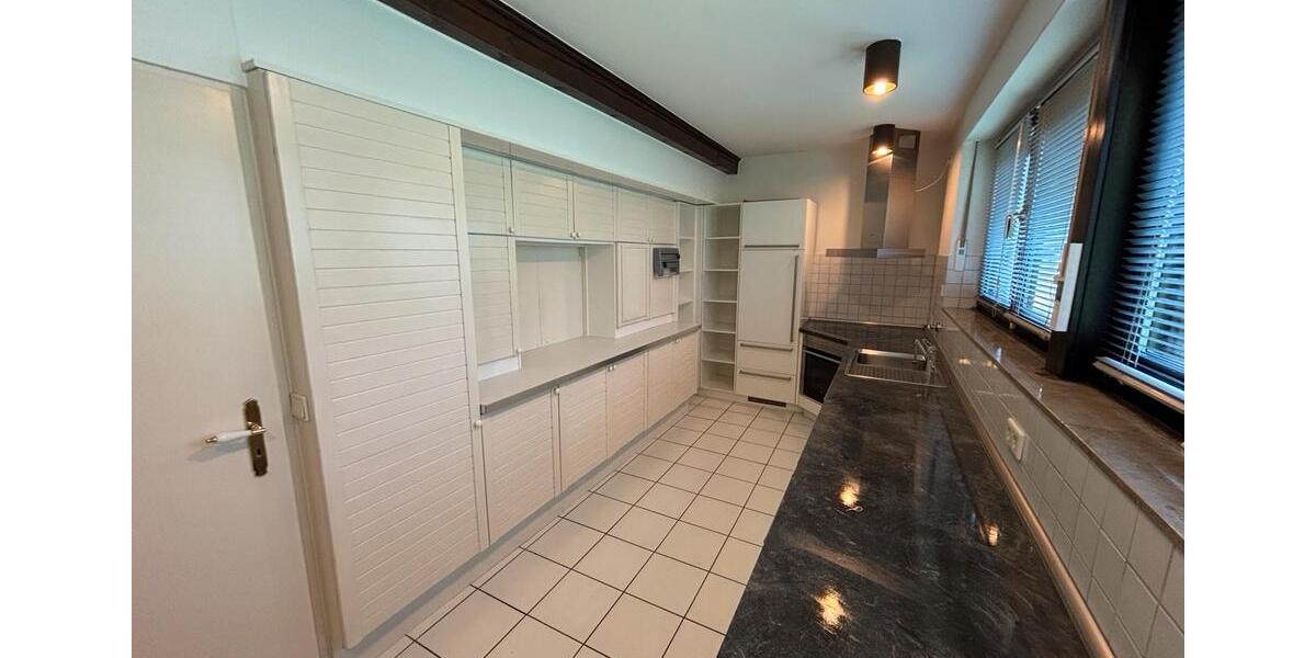 Bungalow Mönchengladbach West - 6 Zimmer, 320 m&sup2;, 625.000&euro; | Angebot:27444024