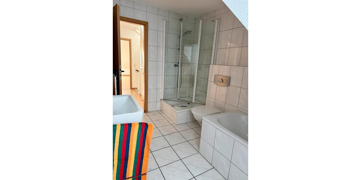 Doppelhaushälfte Ratingen Lintorf - 5 Zimmer, 122 m&sup2;, 654.321&euro; | Angebot:27496813