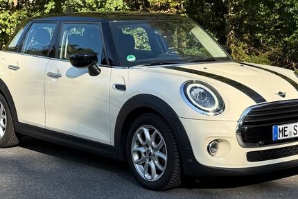 Mini Cooper 65.555 km 12.799 &euro; Hilden 40721