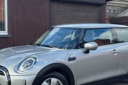 Mini Cooper 42.000 km 15.950 &euro; Duisburg 47179