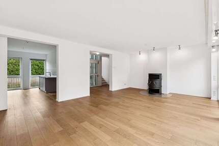 Wohnung Düsseldorf - Kaiserswerth Kaiserswerth - 7 Zimmer, 256 m&sup2;, 1.545.000&euro; | Angebot:25719555