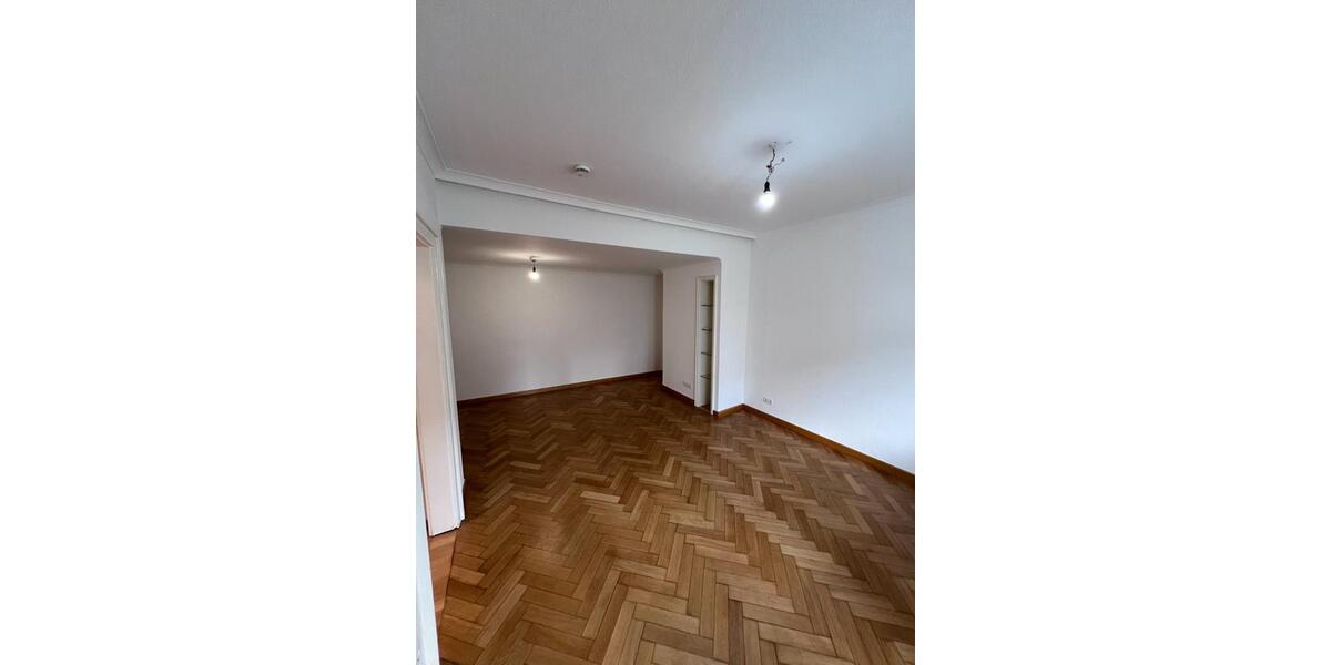 Etagenwohnung Düsseldorf Stadtbezirk 5 - 1 Zimmer, 49 m&sup2;, 1.150&euro; | Angebot:27547930