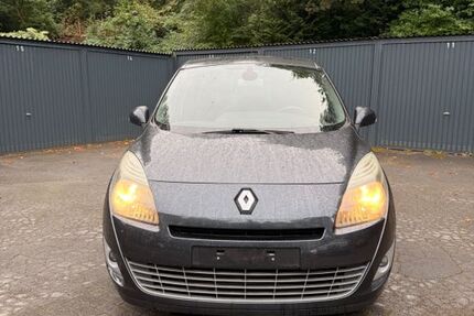 Renault Scenic 150.243 km 2.999 &euro; Solingen 42651