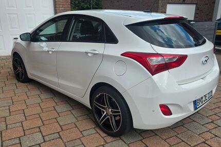 Hyundai i30 116.000 km 5.999 &euro; Bedburg 50181