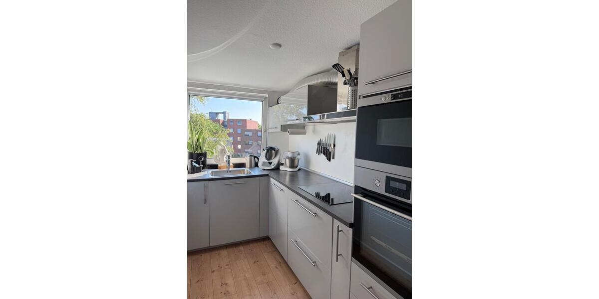 Dachgeschoßwohnung Mönchengladbach Nord - 3 Zimmer, 91 m&sup2;, 950&euro; | Angebot:27541089