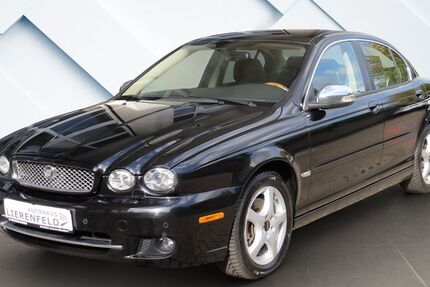 Jaguar X-Type 75.418 km 7.990 &euro; Düsseldorf 40231